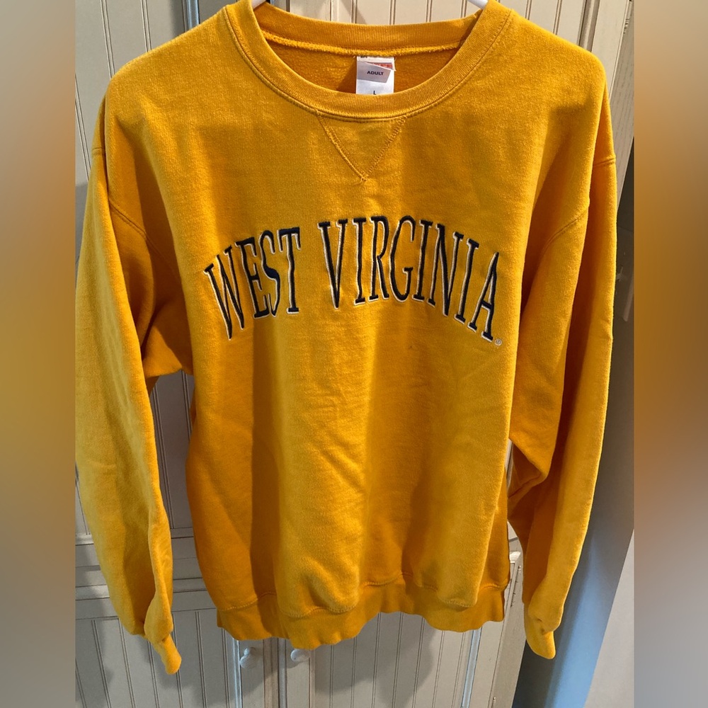 West Virginia Mountaineer sweatshirt. WVU Embroidered.